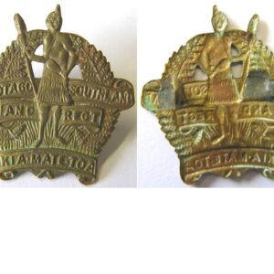B06/044. OTAGO & SOUTHLAND REGIMENT rough strike cap badge bras
