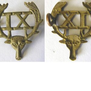 B06/098. 9th (WELLINGTON E.C.) RIFLES REGt. brass collar badge