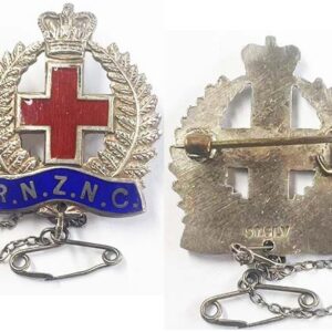 B08/253. RNZ ARMY NURSING SERVICE SILVER & ENAMEL BREAST BADGE