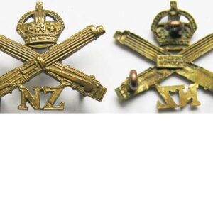 B08/201. NZ MACHINE GUN CORPS, collar badge, KC brass