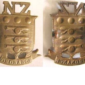 B08/259. NZ ARMY ORDNANCE CORPS brass cap badge, NZ on top
