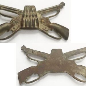 CAM660. CAMBODIA - ANS & ANKI ARMY INFANTRY COLLAR BADGE