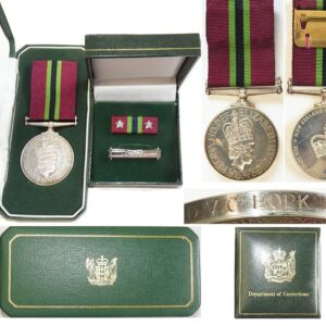 ESA132. NZ PRISON SERVICE EIIR – together with additional clasp