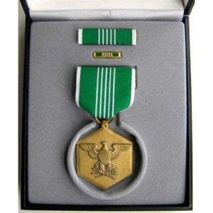 FM0975. U.S. ARMY COMMENDATION MEDAL in plastic box of issue