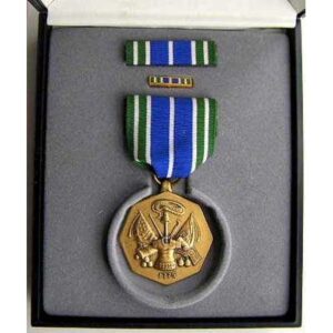 FM0977. U.S. ARMY ACHIEVEMENT MEDAL in plastic box of issue