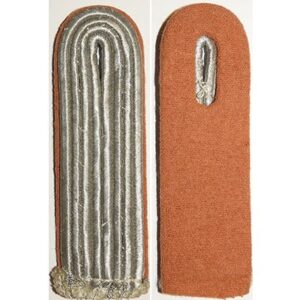 GC1424. LUFTWAFFE SIGNALS LEUTNANT (2/LIEUT.) SHOULDER STRAP