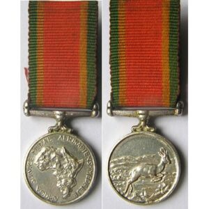 MIN1372. Miniature South Africa War Service Medal 1939-45