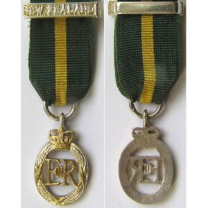 MIN1933. Miniature NZ Efficiency Decoration, EIIR cypher