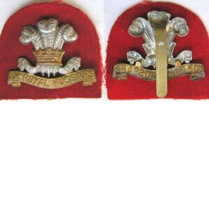 UKB1220. 10th ROYAL HUSSARS, cap badge, KC bi-metal
